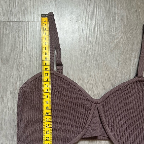 Babaton Chocolate Ribbed Bra - Picture 5 of 7